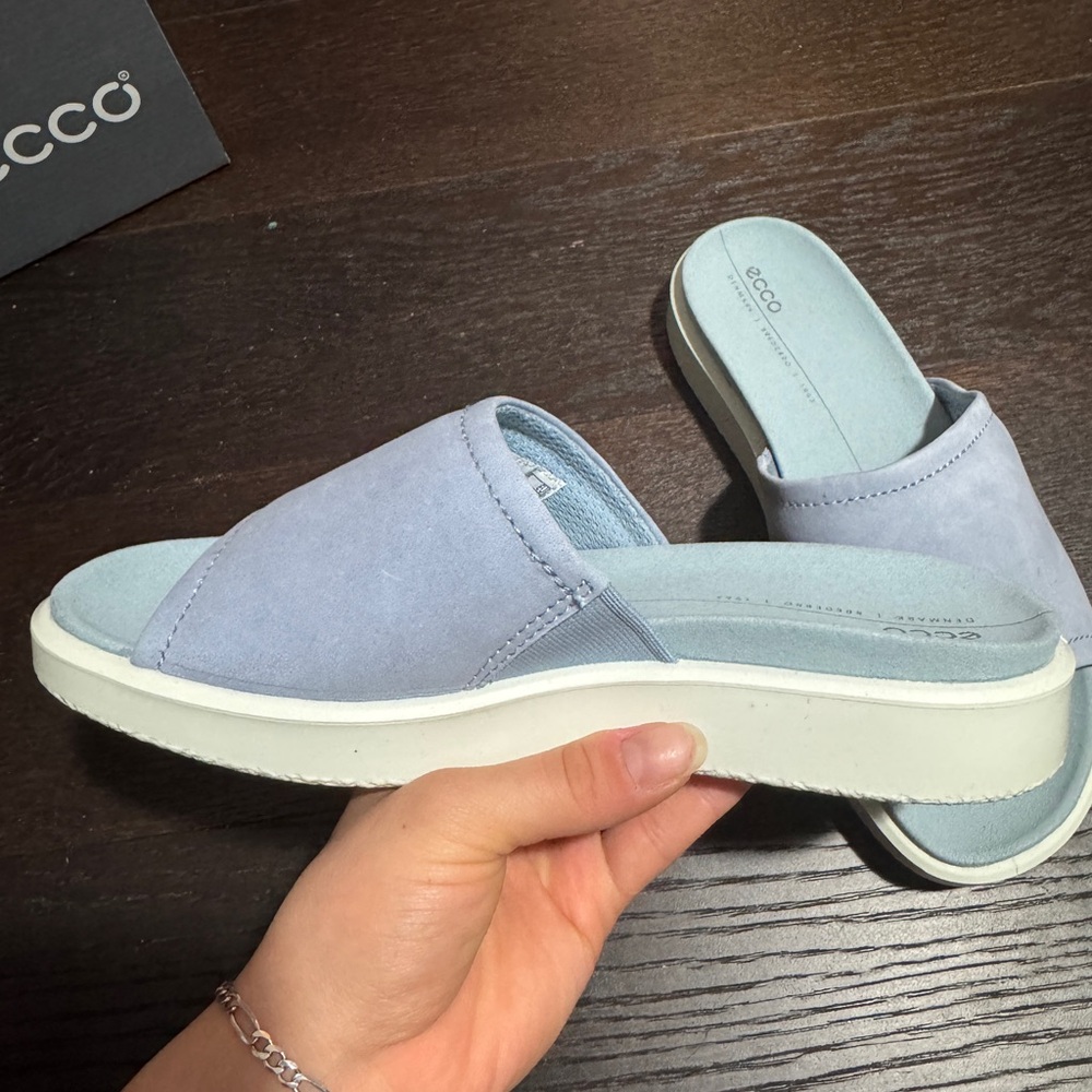 new ecco dusty blue slides